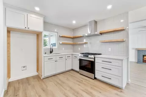 934 W Alamos Ave, Clovis, CA 93612 photo 9
