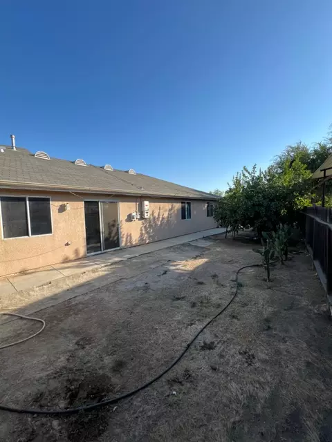 468 Manzana Ct, Madera, CA 93638 photo 13