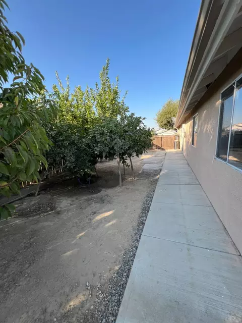 468 Manzana Ct, Madera, CA 93638 photo 14