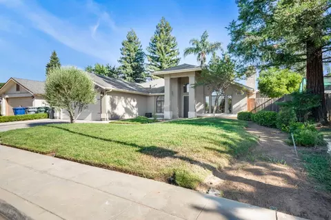 1424 Fallbrook Ave, Clovis, CA 93611 photo 3