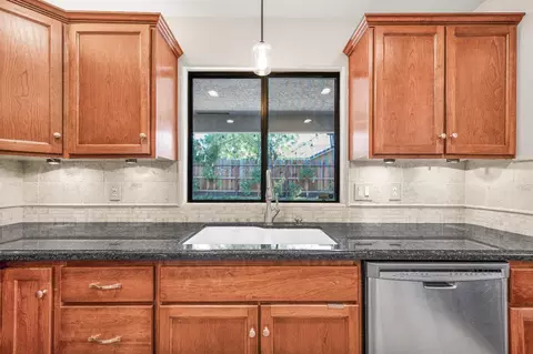 1424 Fallbrook Ave, Clovis, CA 93611 photo 14