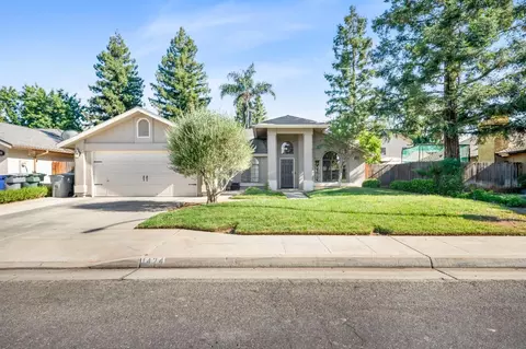 1424 Fallbrook Ave, Clovis, CA 93611 photo 1