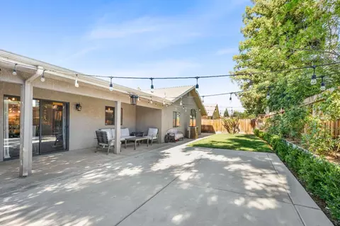 1424 Fallbrook Ave, Clovis, CA 93611 photo 28