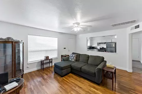 424 Twain Ave, Clovis, CA 93612 photo 3
