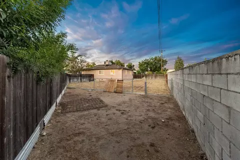 424 Twain Ave, Clovis, CA 93612 photo 19