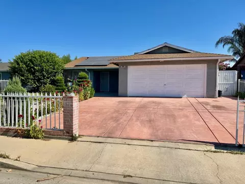850 Sequoia Ave, Sanger, CA 93657 photo 2
