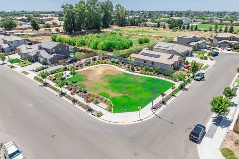 626 Melbourne Way, Lemoore, CA 93245 photo 34