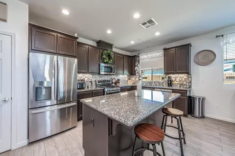 626 Melbourne Way, Lemoore, CA 93245 photo 9