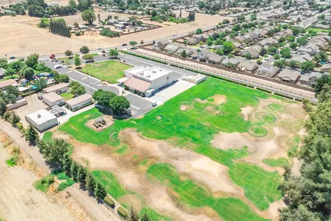 626 Melbourne Way, Lemoore, CA 93245 photo 35