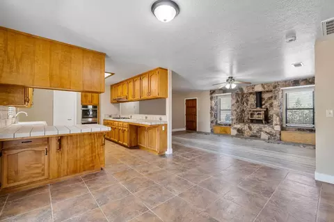 17647 Fairfield Dr, Madera, CA 93638 photo 9