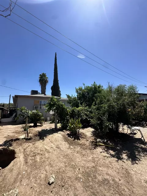 1319 E Yosemite Ave, Madera, CA 93638 photo 22