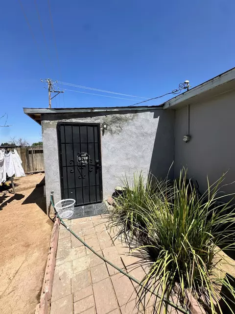 1319 E Yosemite Ave, Madera, CA 93638 photo 19