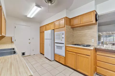 117 Hilton St, Madera, CA 93637 photo 8