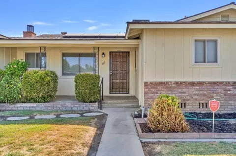 117 Hilton St, Madera, CA 93637 photo 2