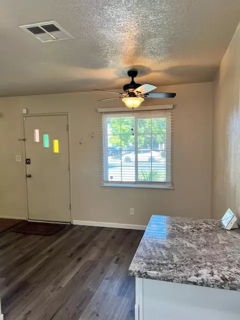 534 Beverly Dr, Clovis, CA 93612 photo 7