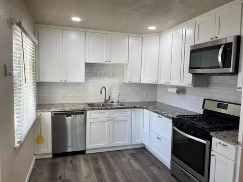 534 Beverly Dr, Clovis, CA 93612 photo 8