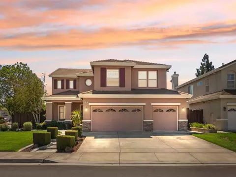 902 Moro Ct, Gilroy, CA 95020 photo 2