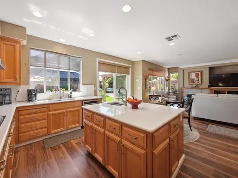 902 Moro Ct, Gilroy, CA 95020 photo 12