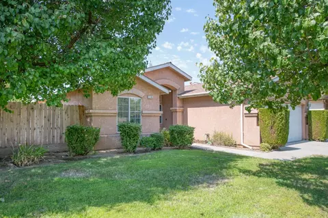 2196 Williams Ave, Clovis, CA 93611 photo 2