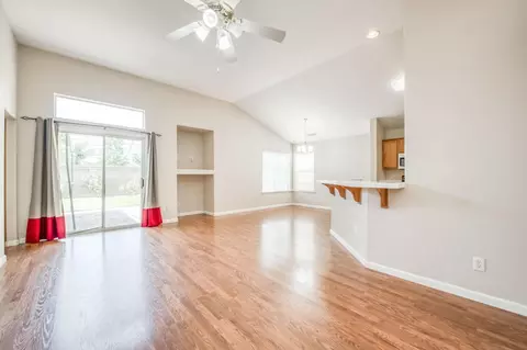 2196 Williams Ave, Clovis, CA 93611 photo 5