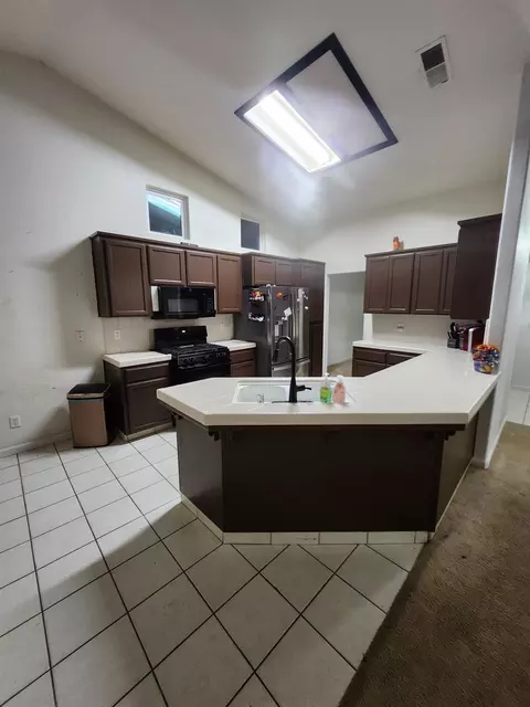 3562 Point Sur Dr, Madera, CA 93637 photo 4