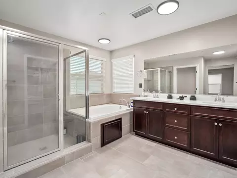 6161 E Bibi Dr, Fresno, CA 93727 photo 13