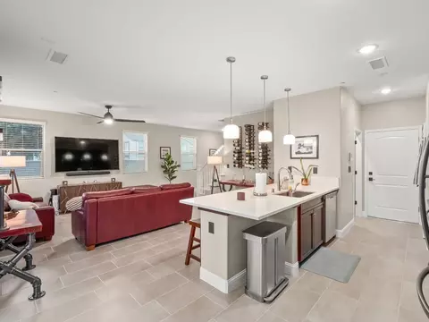 6161 E Bibi Dr, Fresno, CA 93727 photo 8