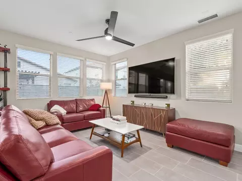 6161 E Bibi Dr, Fresno, CA 93727 photo 4