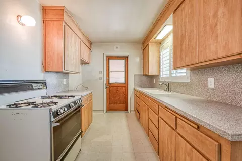 705 Willis Ave, Madera, CA 93637 photo 5