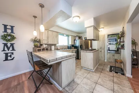 1010 Redwood Ln, Lemoore, CA 93245 photo 6