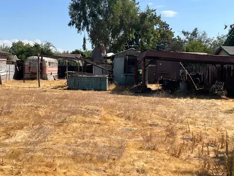 311 Stadium Rd, Madera, CA 93637 photo 3
