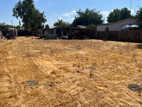 311 Stadium Rd, Madera, CA 93637 photo 2