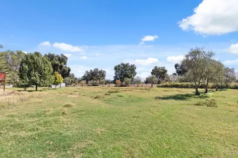 18165 E Flume Ave, Sanger, CA 93657 photo 39