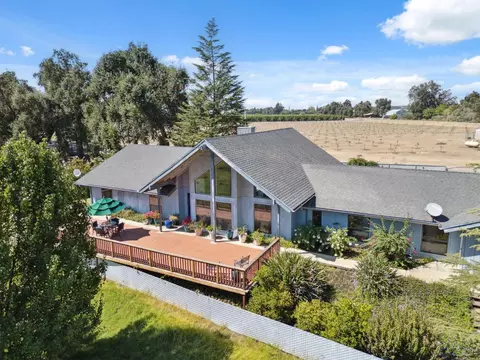 18165 E Flume Ave, Sanger, CA 93657 photo 2
