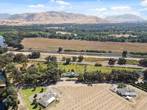 18165 E Flume Ave, Sanger, CA 93657 photo 52