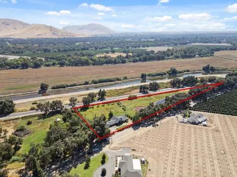 18165 E Flume Ave, Sanger, CA 93657 photo 67