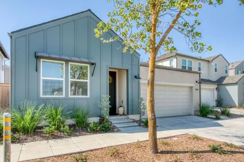 816 Katelyn, Madera, CA 93636 photo 2
