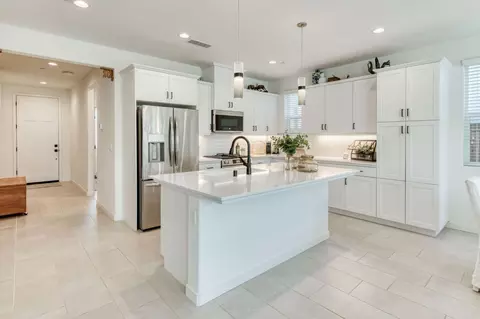 816 Katelyn, Madera, CA 93636 photo 11