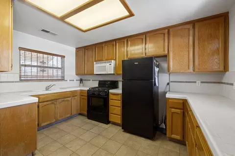 3194 Ren Way, Madera, CA 93637 photo 11