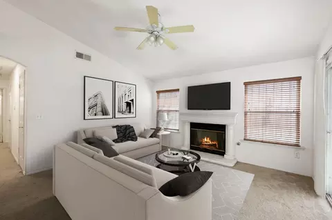3194 Ren Way, Madera, CA 93637 photo 8