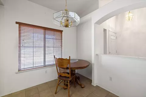3194 Ren Way, Madera, CA 93637 photo 9