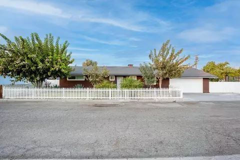 6042 Leavitt Ave, Tranquillity, CA 93668 photo 1