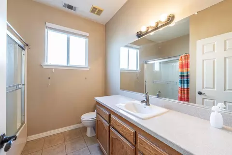 1214 Pine Dr, Lemoore, CA 93245 photo 23