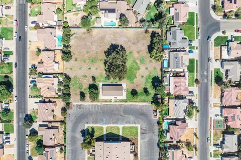 1214 Pine Dr, Lemoore, CA 93245 photo 33
