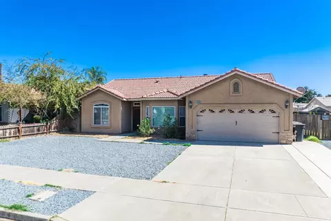 1214 Pine Dr, Lemoore, CA 93245 photo 1