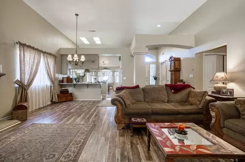 982 Fedora Ave, Clovis, CA 93612 photo 5