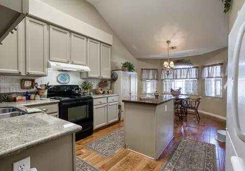 982 Fedora Ave, Clovis, CA 93612 photo 9
