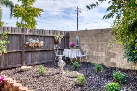 982 Fedora Ave, Clovis, CA 93612 photo 31