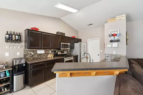 971 Yosemite Dr, Lemoore, CA 93245 photo 12