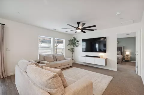 1586 Concord Ave, Madera, CA 93637 photo 4